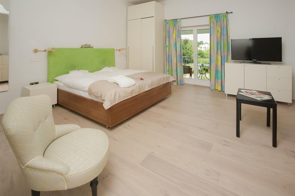 Seehotel Hubertushof Velden am Woerthersee Luaran gambar